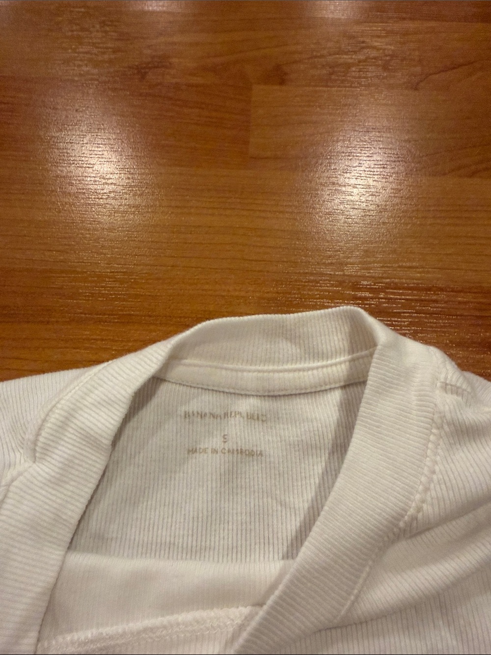 Banana Republic White Ribbed Tee - Picture 3 of 3